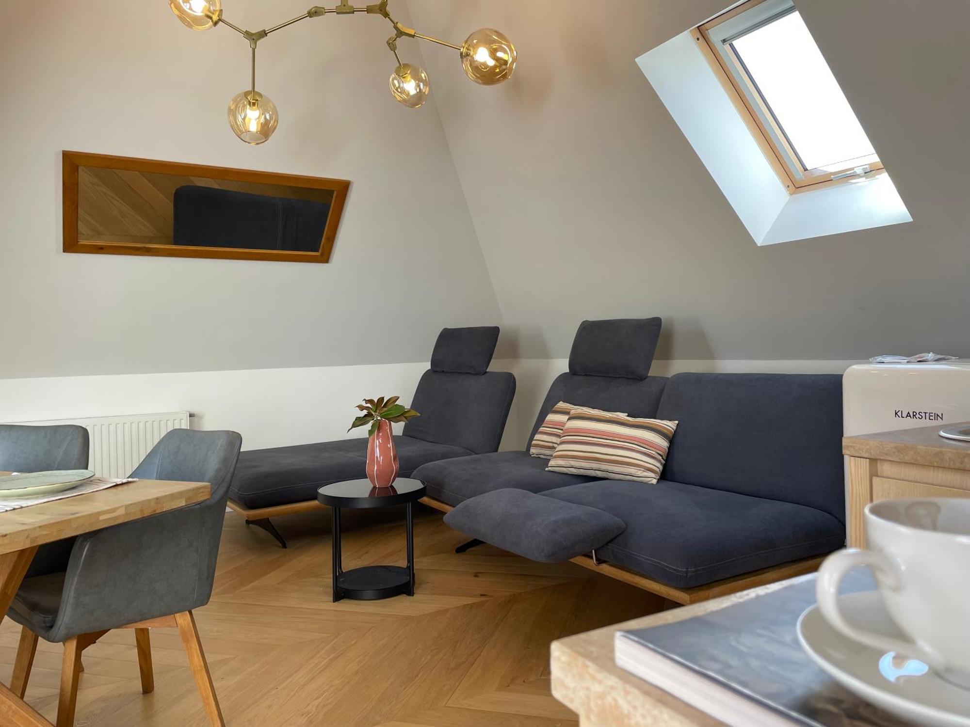 Frida Apartman, Exkluziv Varpanoramaval, A Belvaros Sziveben, Ingyenes Parkolassal Veszprém Exterior foto